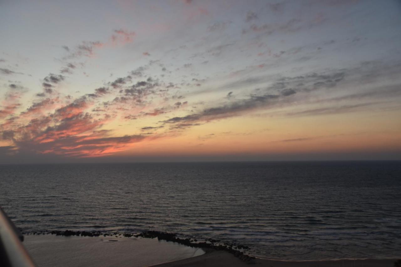 Penthouse Apartment On The Beach Bat Yam Ngoại thất bức ảnh
